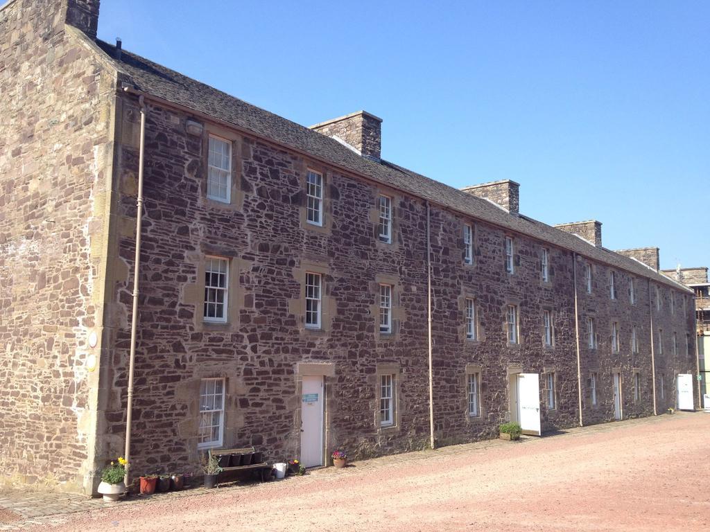 Wee Row Hostel Lanark Esterno foto