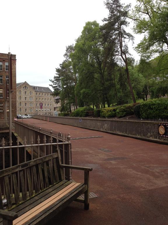Wee Row Hostel Lanark Esterno foto