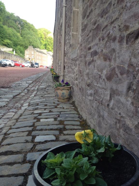 Wee Row Hostel Lanark Esterno foto