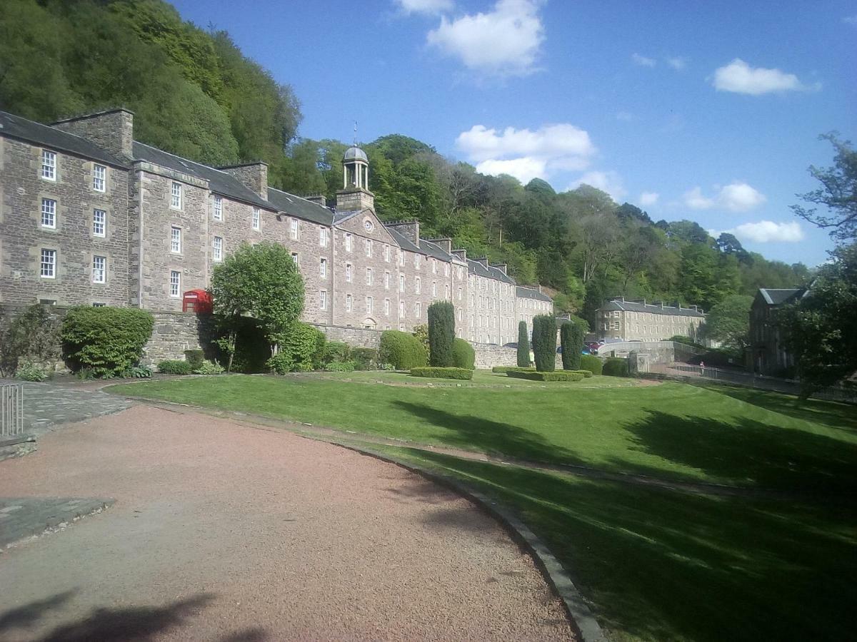 Wee Row Hostel Lanark Esterno foto